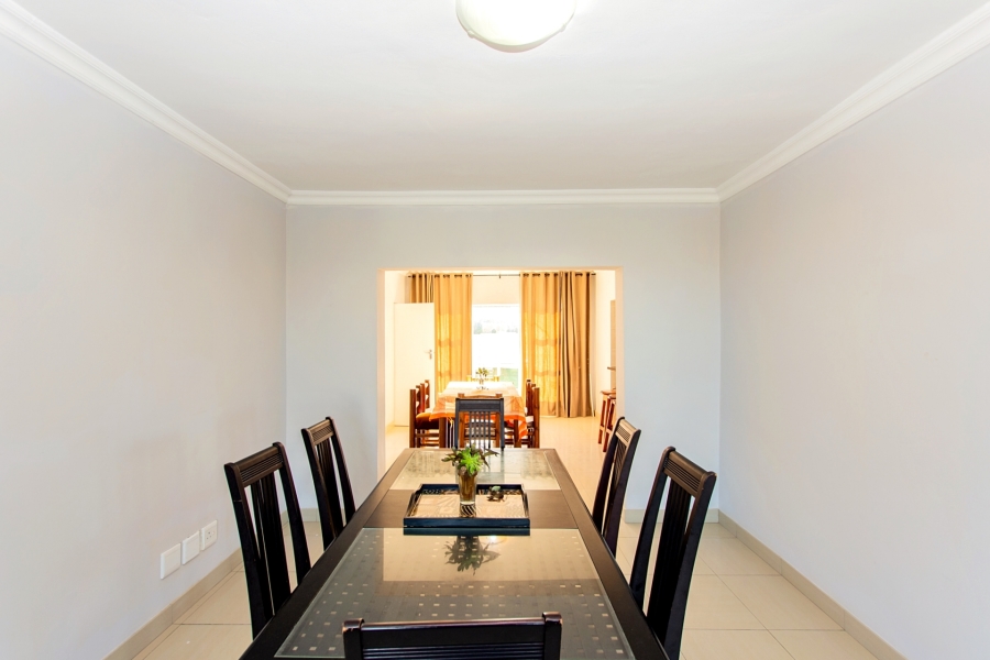 To Let 4 Bedroom Property for Rent in Yzerfontein Western Cape